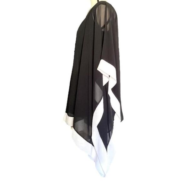 COLEBROOKE by Windsmore black & white chiffon colour block flowy top. - Picture 2 of 12